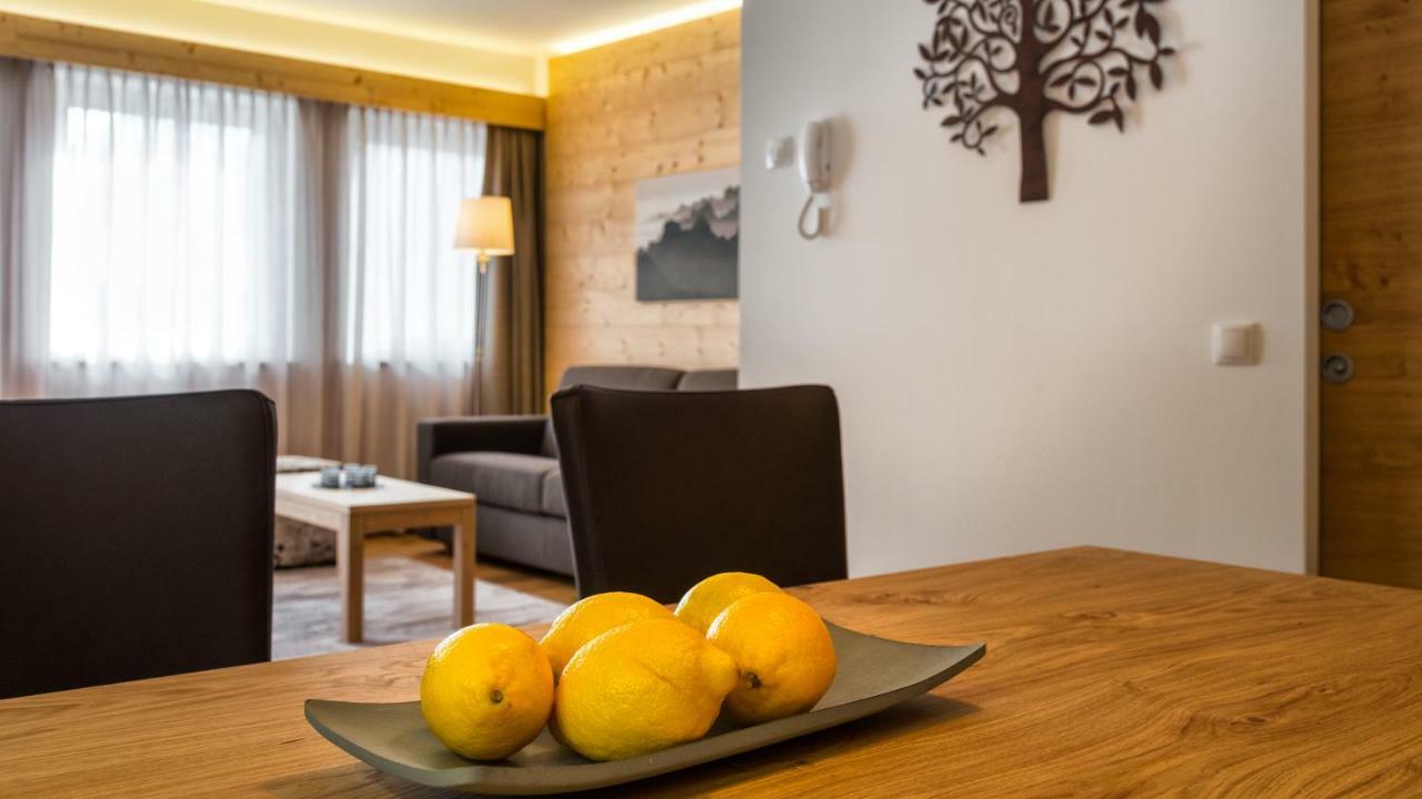 Alma Mountain Residence Dobbiaco Eksteriør billede