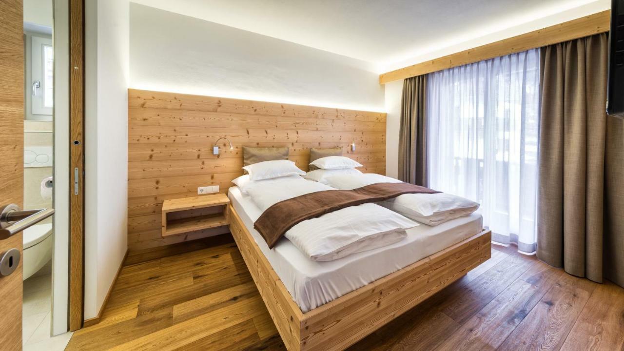 Alma Mountain Residence Dobbiaco Eksteriør billede