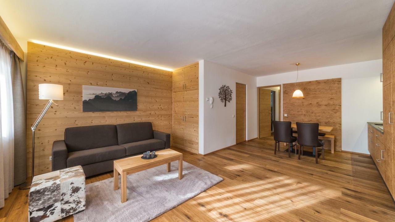 Alma Mountain Residence Dobbiaco Eksteriør billede